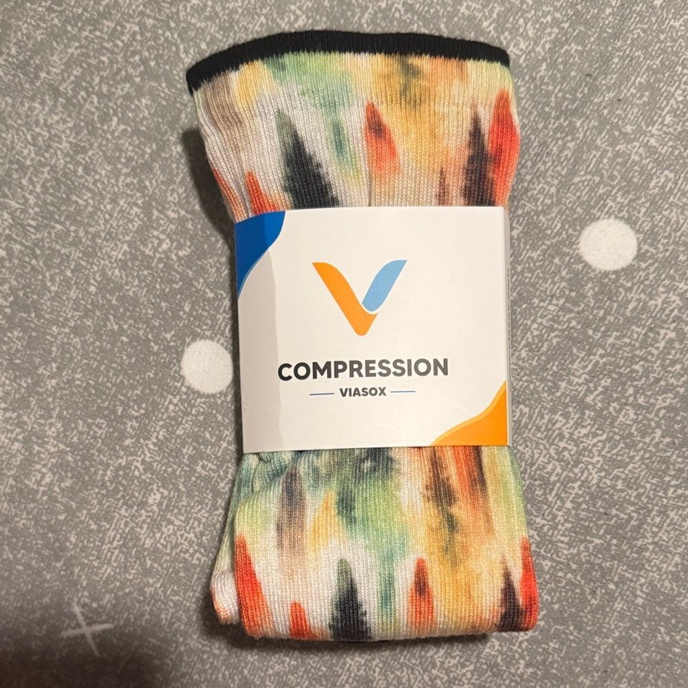 Knee-High Forest Print Compression Socks - Picture 4 of 4